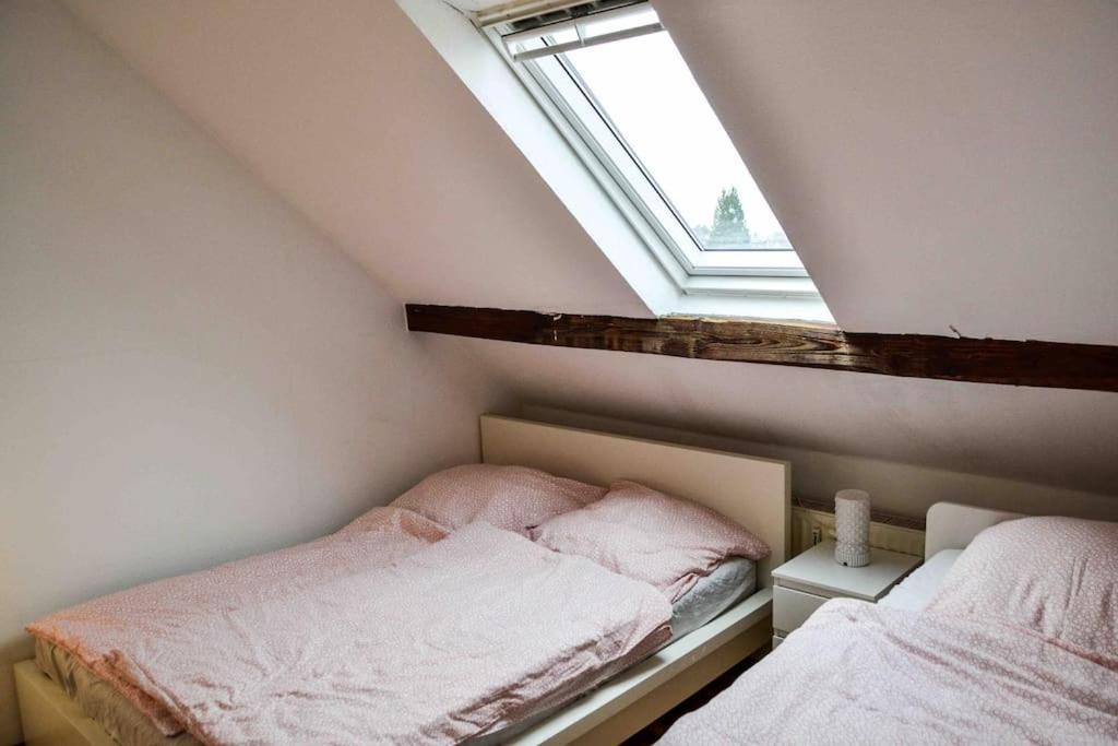 Schoene Dachgeschosswohnung Nahe Koeln Exterior photo